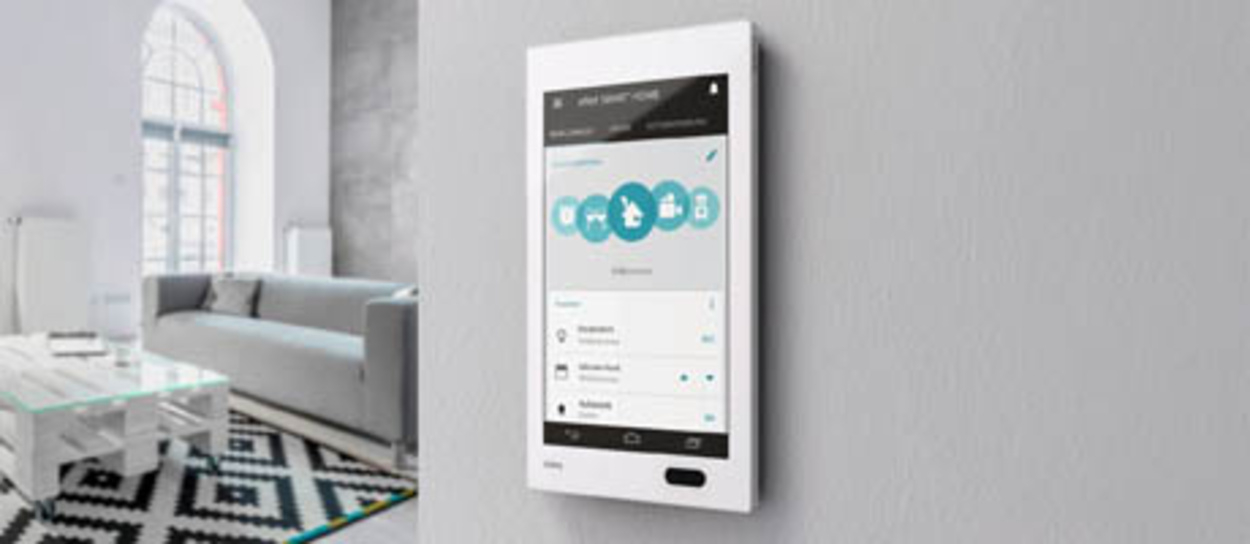 Bedienzentrale Gira G1 bei EBA Elektro- und Beleuchtungsanlagen GmbH in Artern