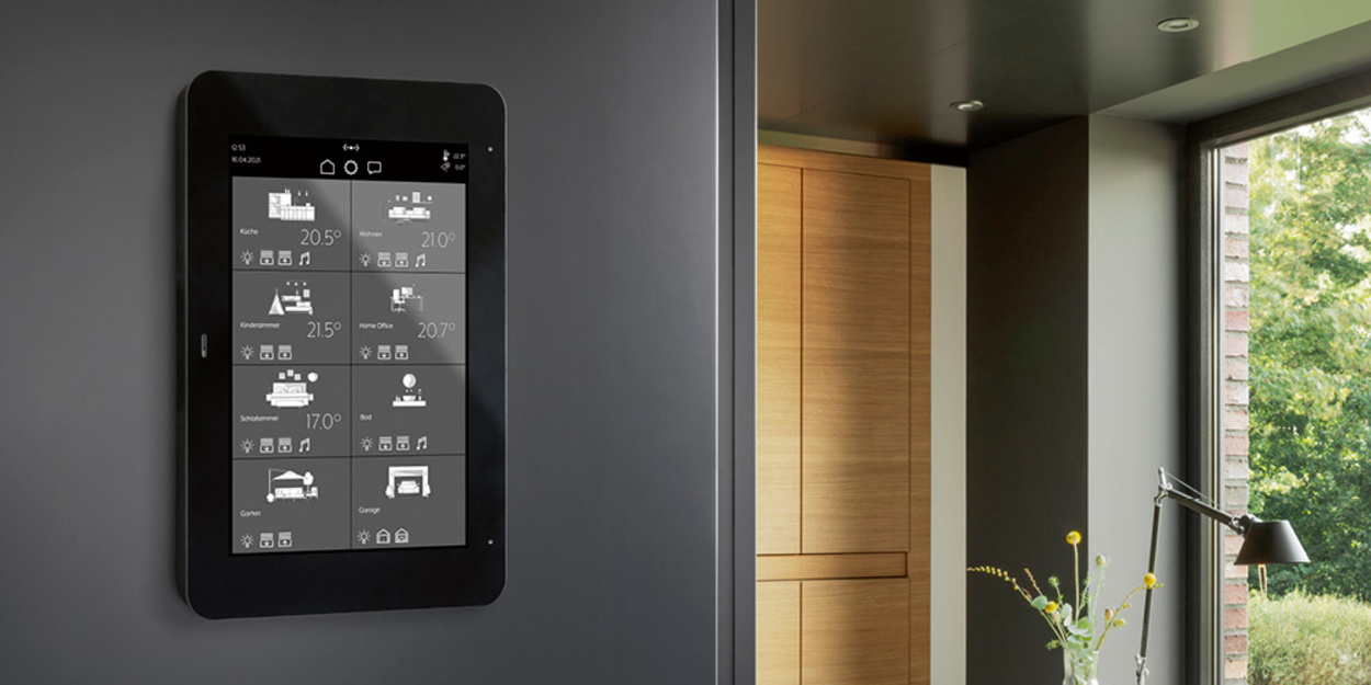 JUNG Smart Panel 8 bei EBA Elektro- und Beleuchtungsanlagen GmbH in Artern