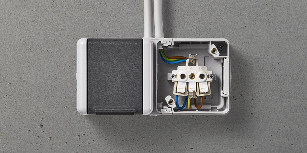 Doppelsteckdose mit Trennsteg bei EBA Elektro- und Beleuchtungsanlagen GmbH in Artern
