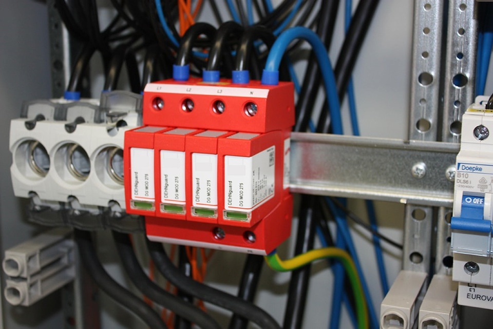 U berspannungsschutz bei EBA Elektro- und Beleuchtungsanlagen GmbH in Artern